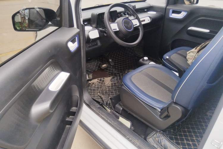 Used Wuling Hongguang MINIEV 2022 GAMEBOY 200km Gaming Edition with Lithium Iron Phosphate
