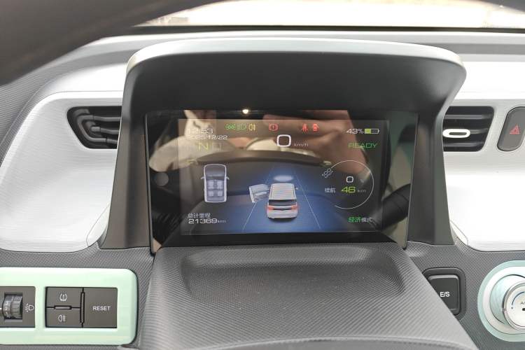 Used Wuling Hongguang MINIEV 2022 Macaron Fashion Model Lithium Iron Phosphate