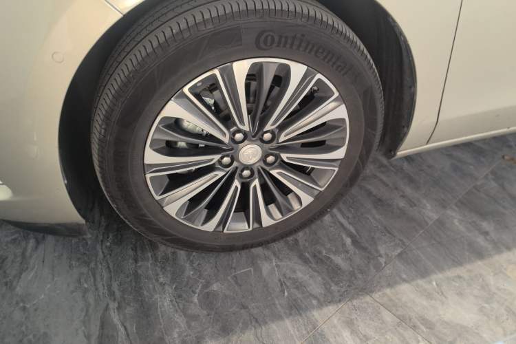 Used Buick GL8 2021 ES Landtrek 653T Luxury Model
