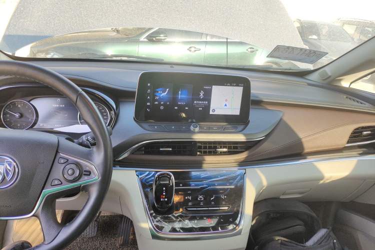 Used Buick GL8 2021 Land Cruiser Executive Class 652T Smart Luxury Model