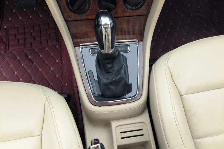 Used Volkswagen Lavida 2013 Restyled Classic 1.6L Automatic Comfort Edition
