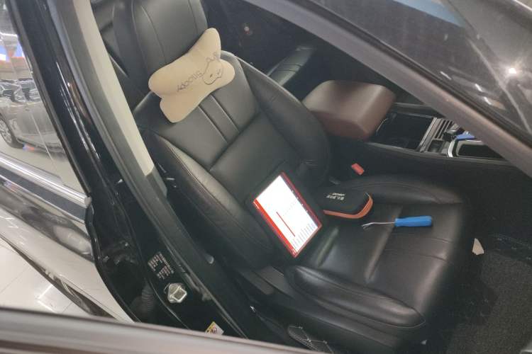 Used GAC Trumpchi GS7 2017 320T Two-Wheel-Drive Luxury Model