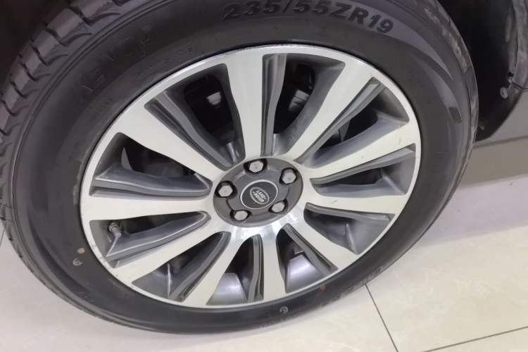 Used Land Rover Range Rover Evoque 2018 240 PS SE Smart Brilliance Edition