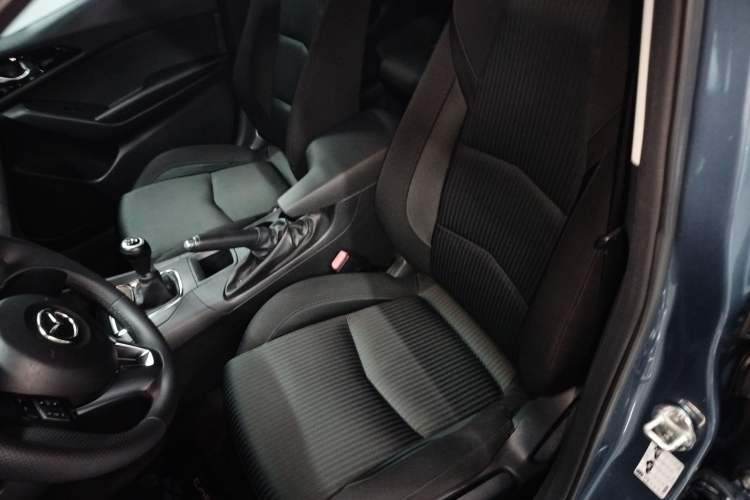 Used Mazda Mazda 3 Axela 2014 Sedan 1.5L Manual Comfort Model