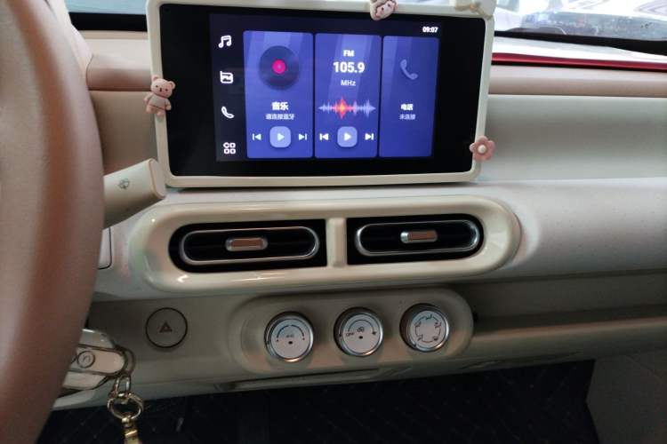 Used Wuling Hongguang MINIEV 2024 3rd Generation 215km Advanced Version
