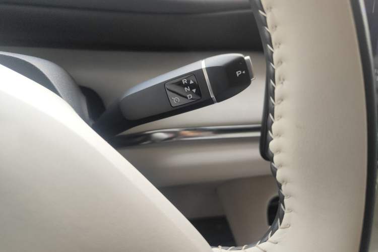 Used  Q07 2025 215 Flagship PLUS
