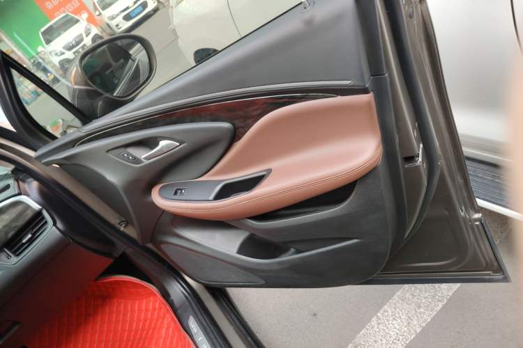 Used Buick Envision 2016 20T Two-Wheel-Drive Elite Model
