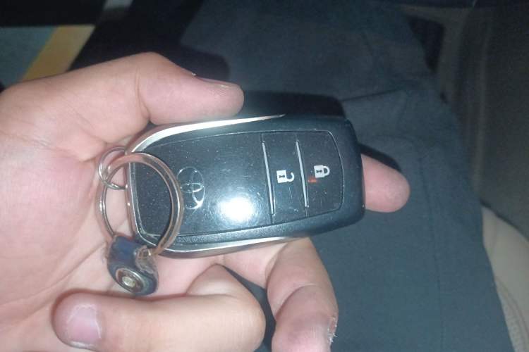 Used Toyota Highlander 2015 2.0T Four-Wheel Drive Luxury Edition 7-Seater
