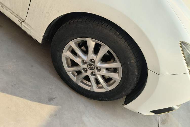 Used Mazda Mazda 3 Axela 2016 Sedan 1.5L Manual Comfort Model
