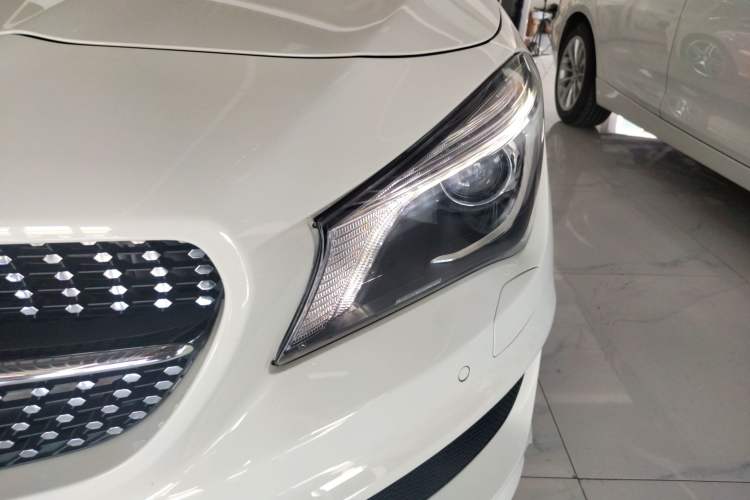 Used Mercedes-Benz CLA 2014 CLA 260 4MATIC
