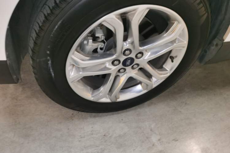 Used Ford Edge 2016 EcoBoost 245 Two-Wheel-Drive Titanium 7-Seater
