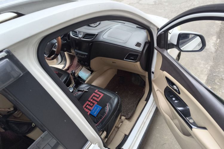 Used Wuling Hongguang 2016 1.5L S1 Deluxe Model China V-standard