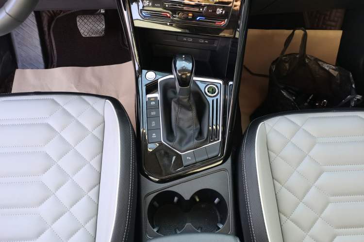 Used Volkswagen Tayron 2023 280TSI Two-Wheel-Drive Luxury Plus Advanced Version
