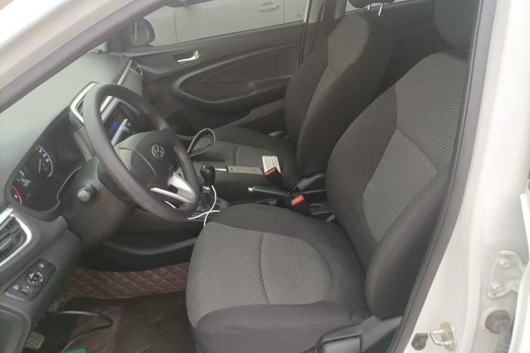 Used Hyundai Verna 2017 1.4L Manual Refreshed Version China VI Standard