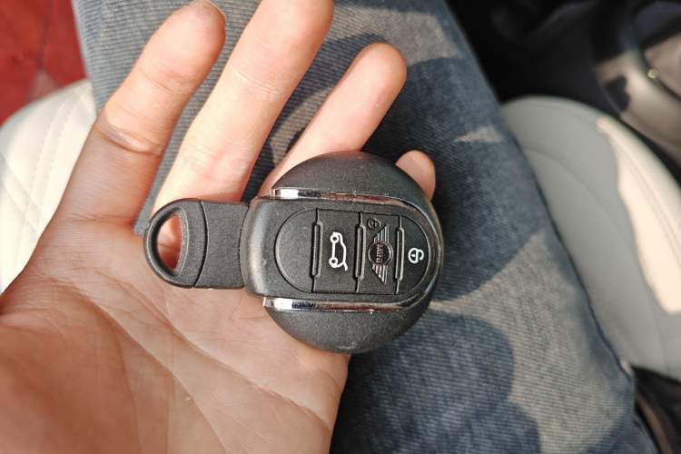 Used  MINI 2022 1.5T COOPER Artist Five-Door Edition
