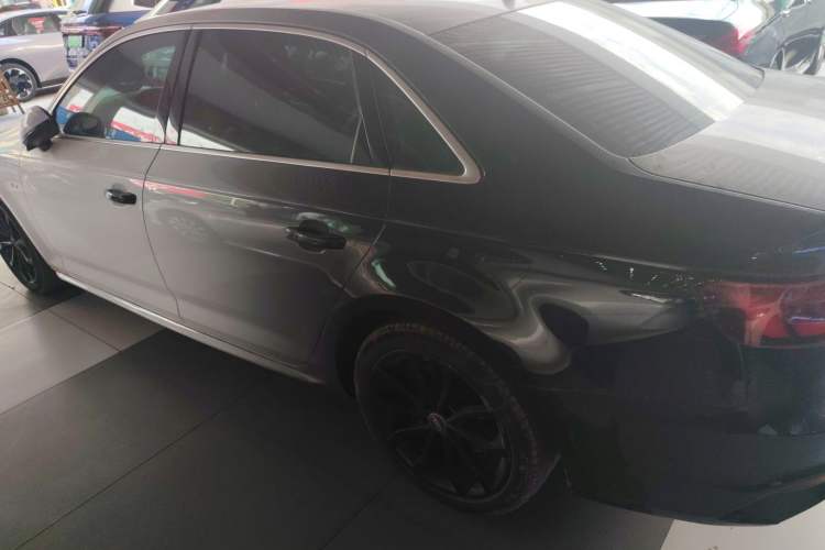 Used Audi A4L 2018 30th Anniversary Edition 40 TFSI Fashion Model
