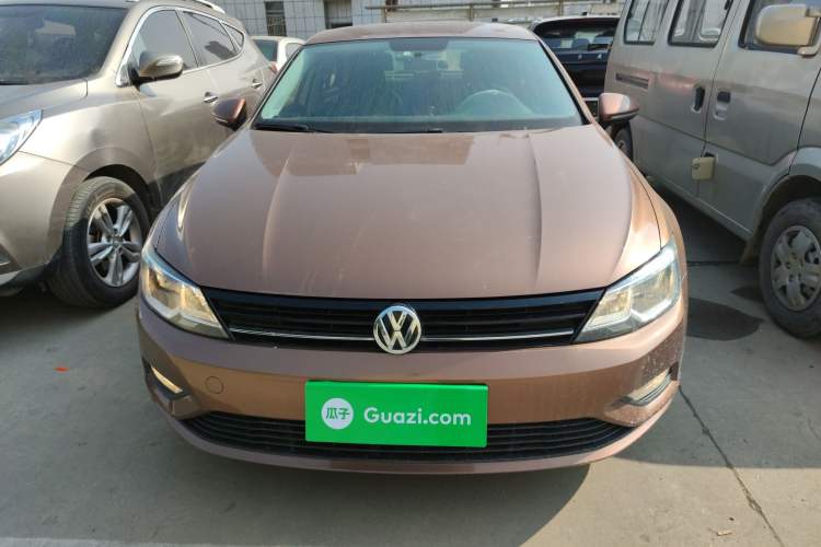 Used Volkswagen Lamando 2015 230TSI DSG Fashion Edition

