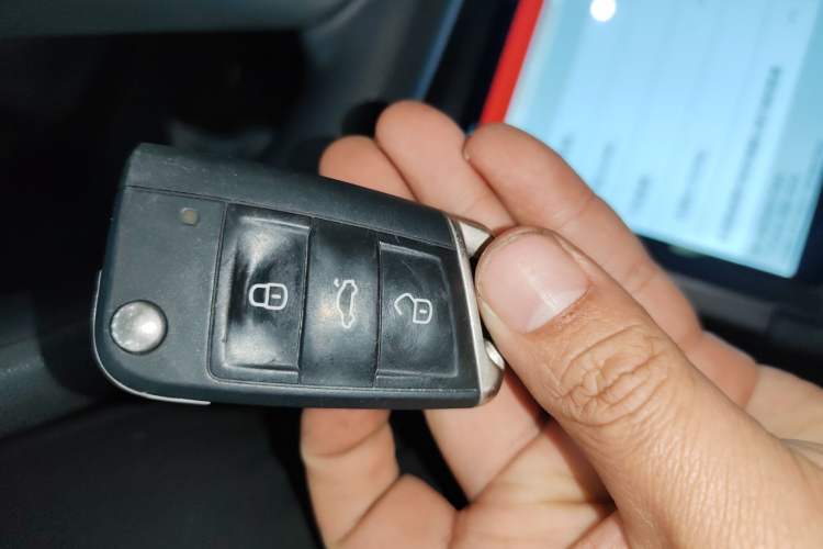 Used Volkswagen Tacqua 2023 200TSI DSG Joy-Connect Edition
