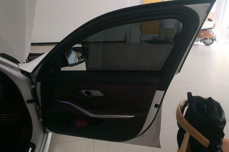 Used BMW 3 Series 2022 330i M Sport Night Edition
