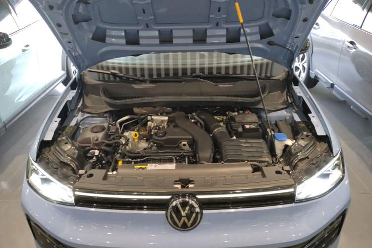 Used Volkswagen Tharu 2025 NewRui 300TSI Prestige Edition
