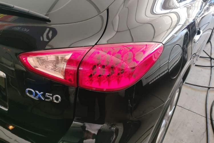 Used Infiniti QX50 2015 2.5L Comfort Edition
