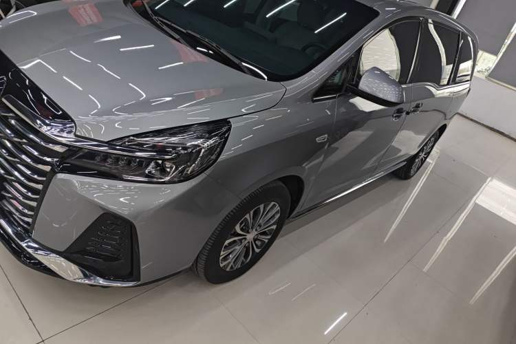 Used Buick GL8 2023 Land Executive Class Smart Enjoyment Model
