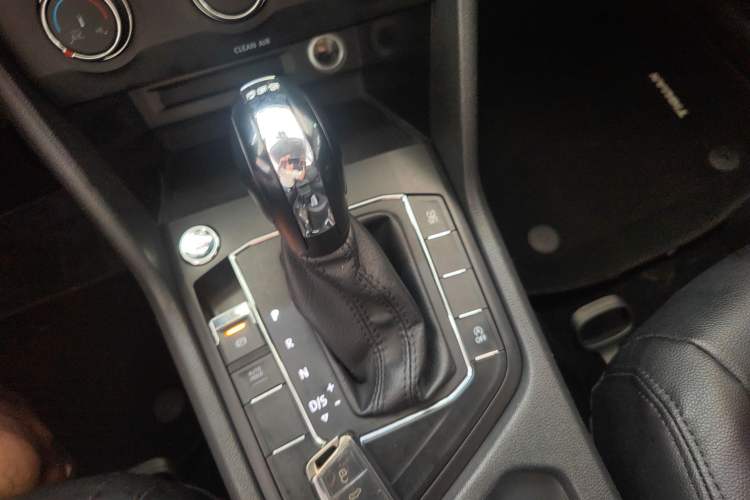 Used Volkswagen Tiguan L 2017 330TSI Automatic Two-Wheel Drive Luxury Edition
