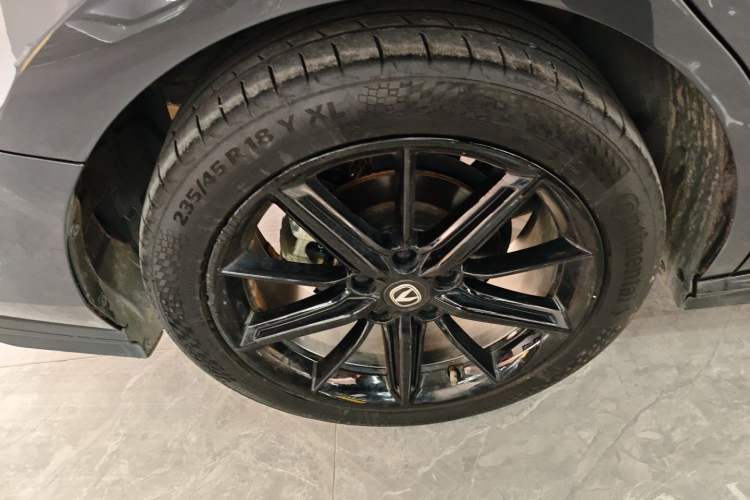 Used Changan UNI-V 2023 1.5T Prestige Model
