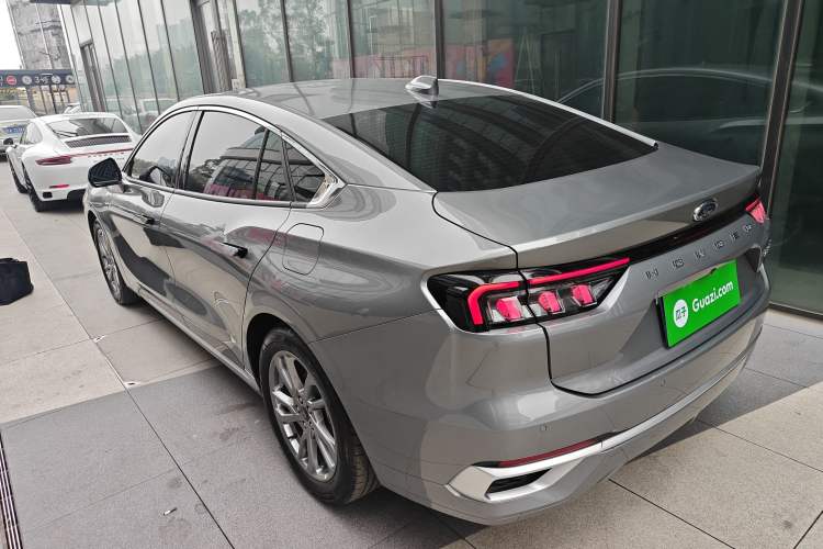 Used Ford Mondeo 2023 EcoBoost 180 Luxury Model
