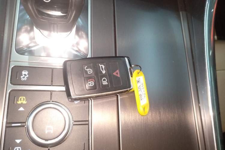 Used Land Rover Range Rover Sport 2020 3.0 L6 SE
