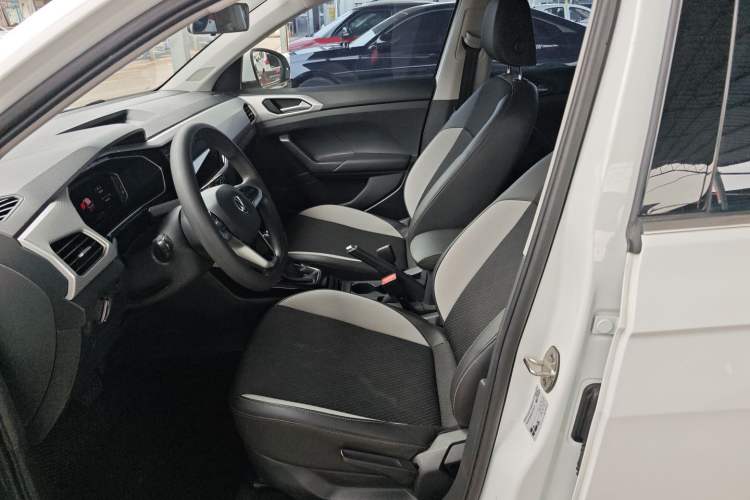 Used Volkswagen Tacqua 2021 200TSI DSG JoyConnect Edition