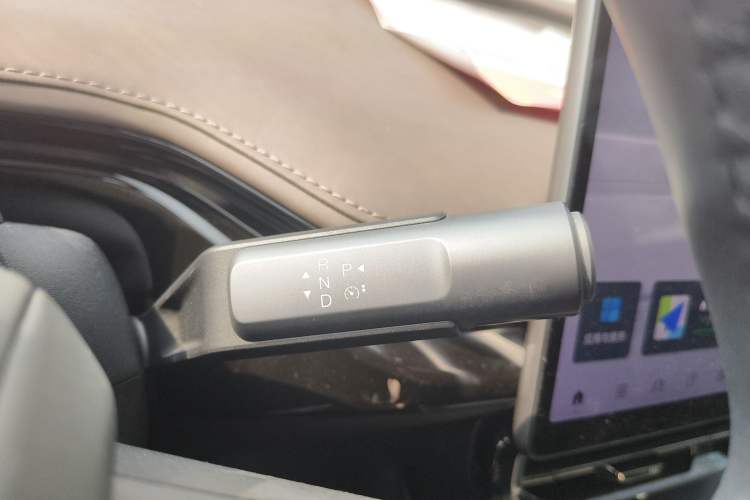 Used  HT 2023 670 Rear-Drive Ultra-High Voltage Version
