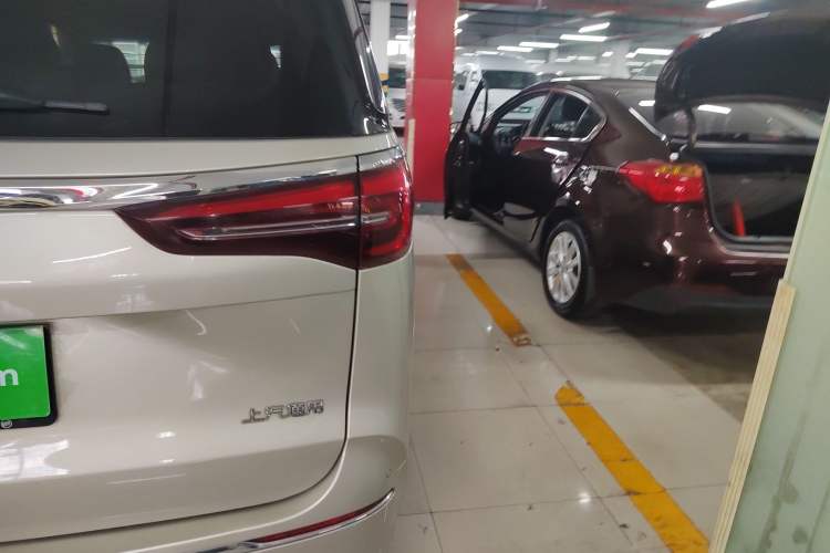 Used Buick GL8 2021 ES Landtrek 653T Comfort Edition
