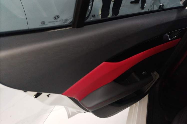 Used Dongfeng Aeolus Yixuan 2021 230T Automatic Hunter Edition
