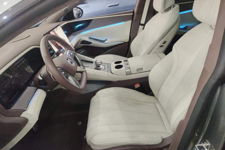 Used Denza Z9GT 2024 1100 Four-Wheel Drive Ultra Version
