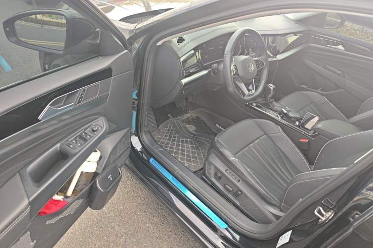 Used Volkswagen Passat 2024 330TSI Elite Edition
