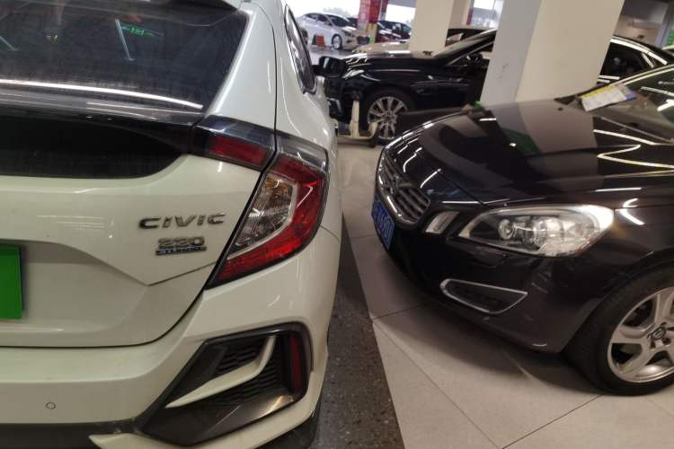 Used Honda Civic 2021 HATCHBACK 220TURBO CVT Trendy Cool Edition