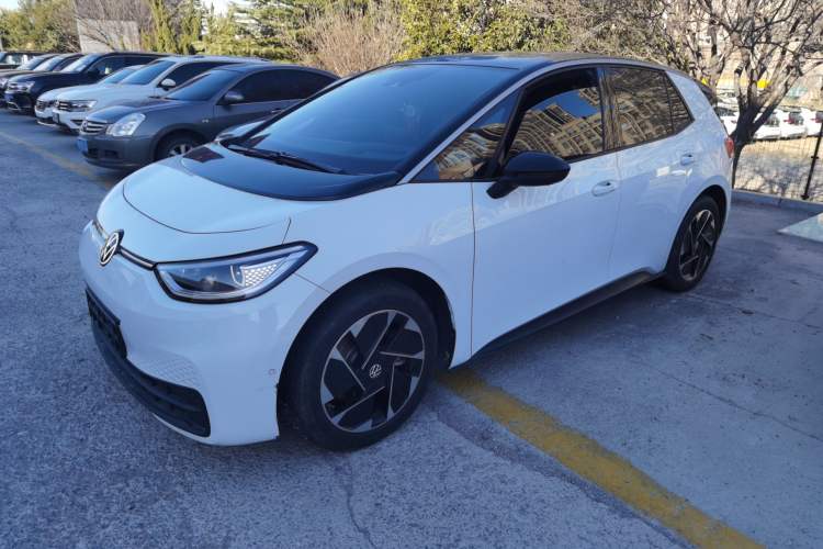 Used Volkswagen ID.3 2025 Smart Edition Outstanding Model
