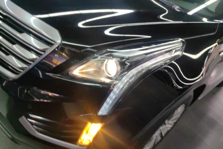 Used Cadillac XT5 2018 25T Luxury Model