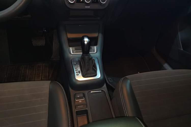 Used Volkswagen Tiguan 2017 300TSI Automatic Two-Wheel Drive Silk Road Luxury Edition
