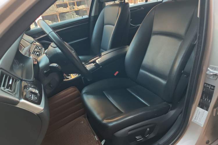 Used BMW 5 Series 2014 525Li Leading Model