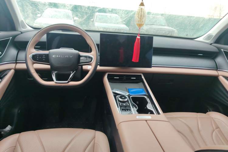 Used Chery Tiggo 8 L 2024 2.0T Two-Wheel Drive Prestige Version 5 Seats