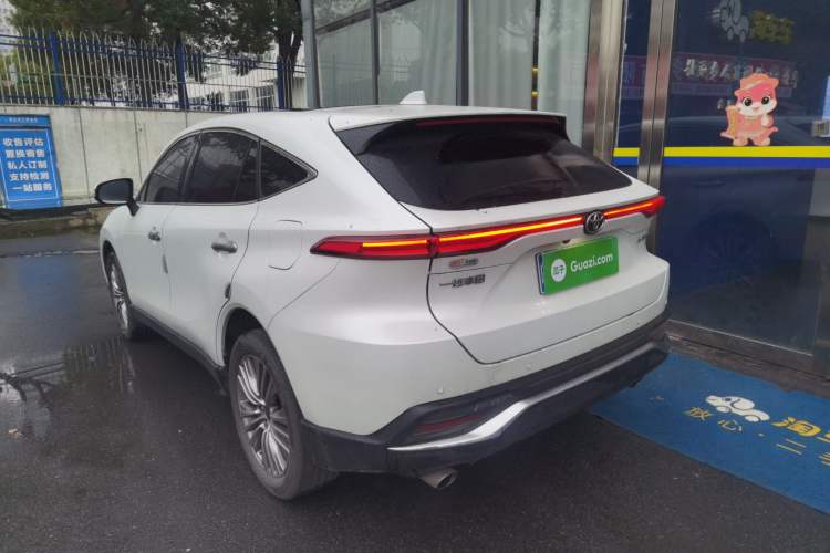 Used Toyota Harrier 2022 2.0L CVT Two-Wheel Drive Deluxe Edition