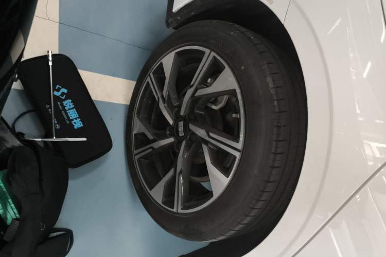 Used  L6 2023 125km Starship