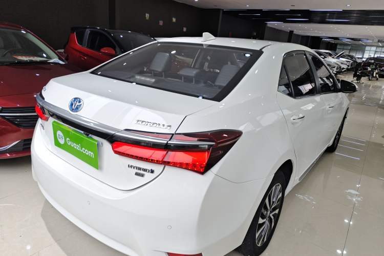 Used Toyota Corolla 2018 Dual-Engine 1.8L E-CVT Smart Edition
