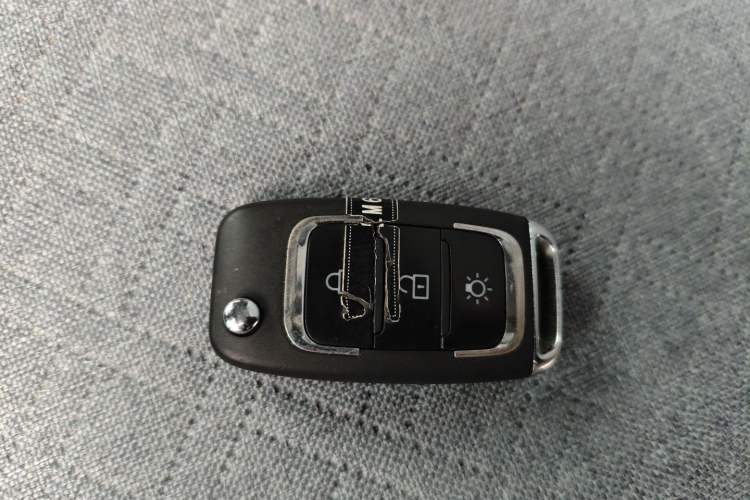 Used Jinbei Gold Hiace 2023 1.5L Passenger Vehicle Engineering Lion 5/6/7 Seater