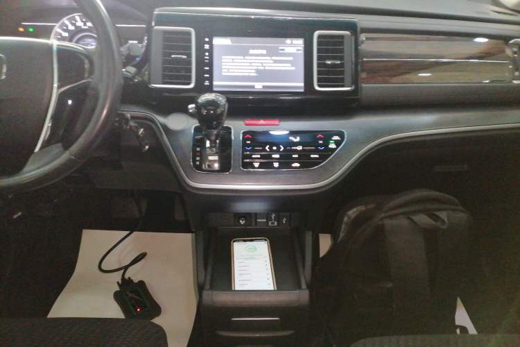 Used Honda Elysion 2016 2.4L Classic Edition
