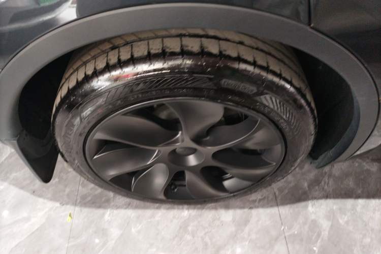 Used Tesla Model Y 2024 Rear-Wheel-Drive Version
