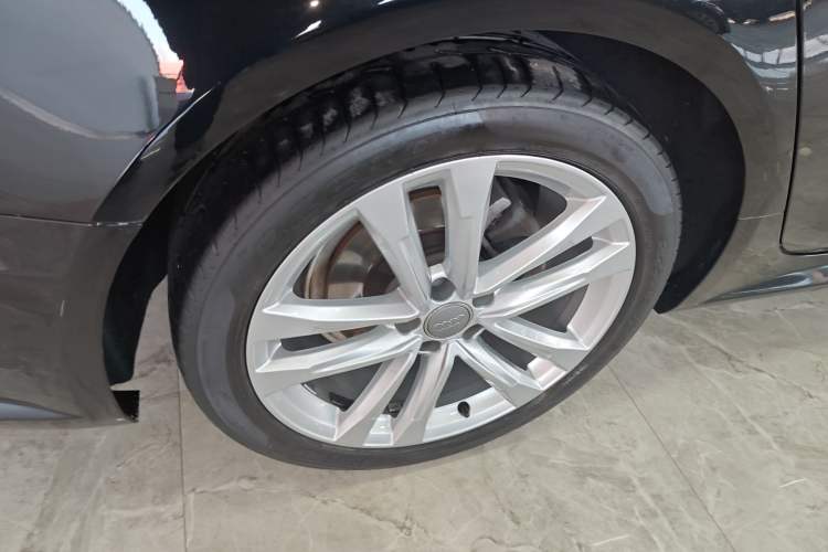 Used Audi A6L 2018 30 FSI Collector's Edition
