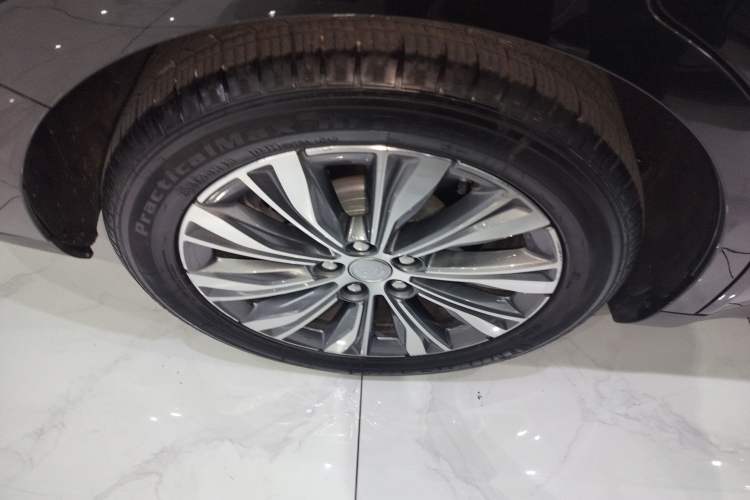 Used Hongqi E-QM5 2024 610 km PLUS
